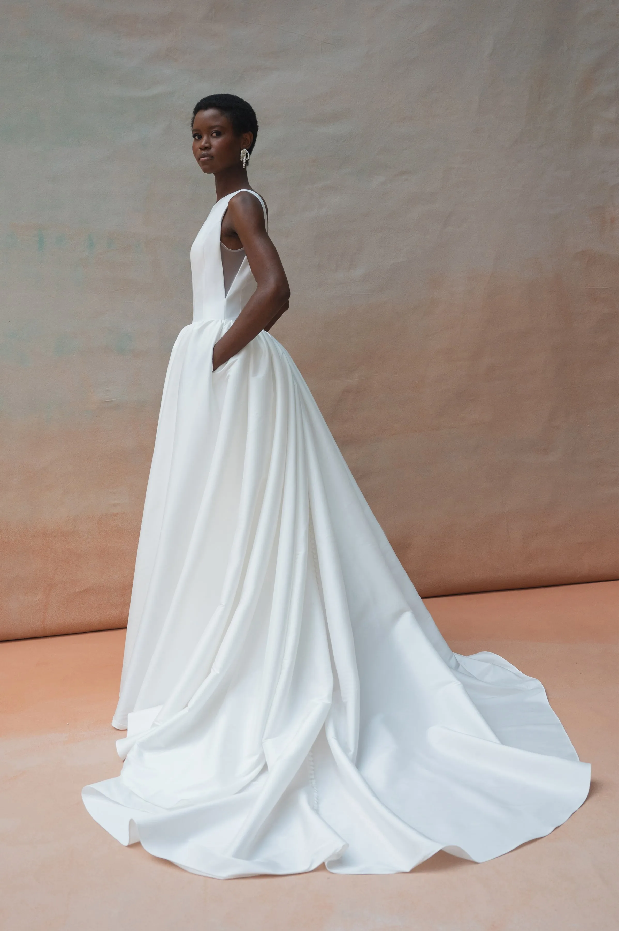 Audrey - Light Ivory