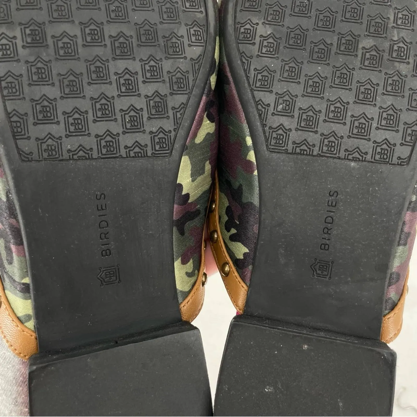 Birdies Ken Fulk Phoebe Slipper Mules Retriever Dogs Pink Green Camo Animalia Size 9