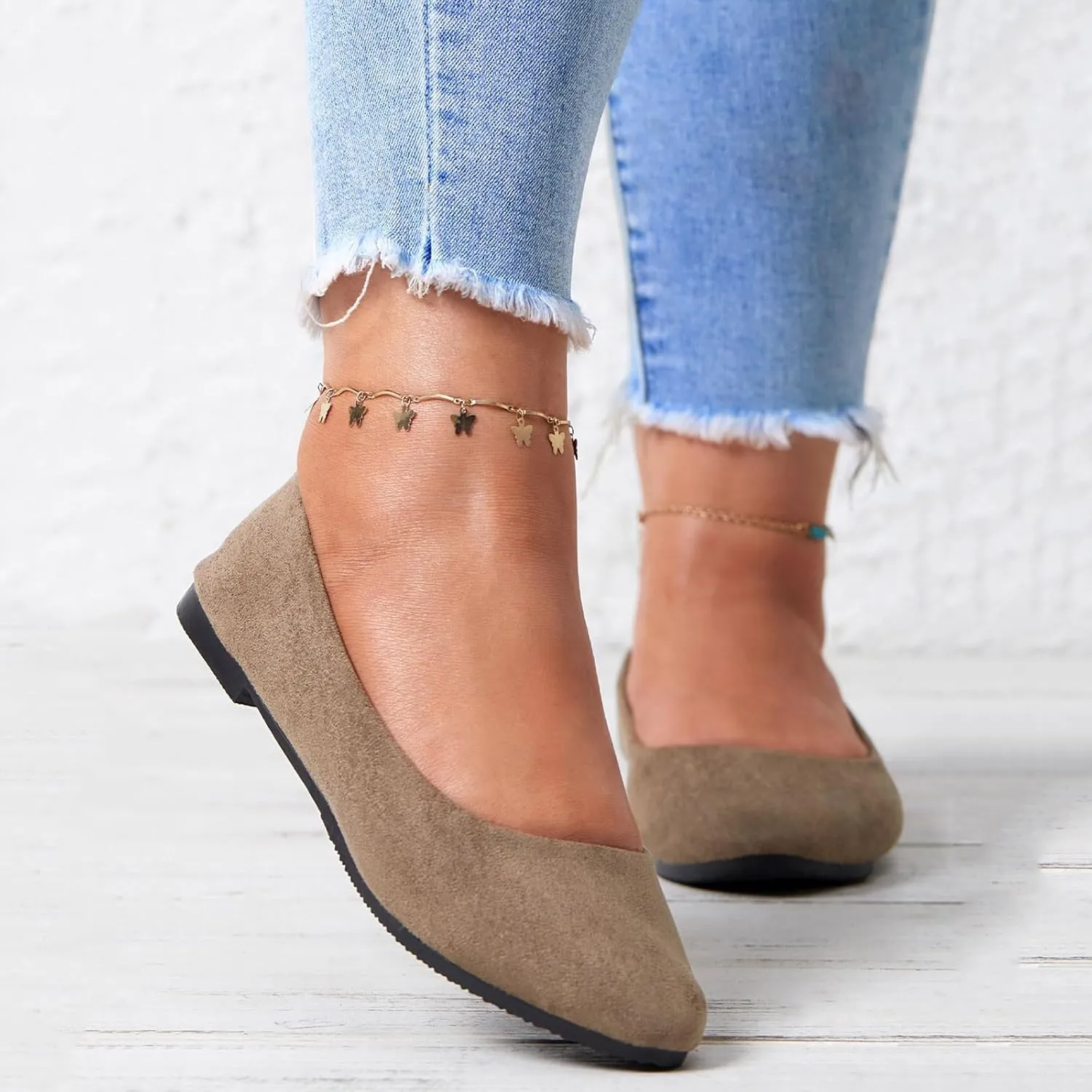 Black Flats for Women Dressy Pointed Toe Ballet Flats Comfortable Classic Flat Shoes for Women Faux Suede Walking Flats Shoes