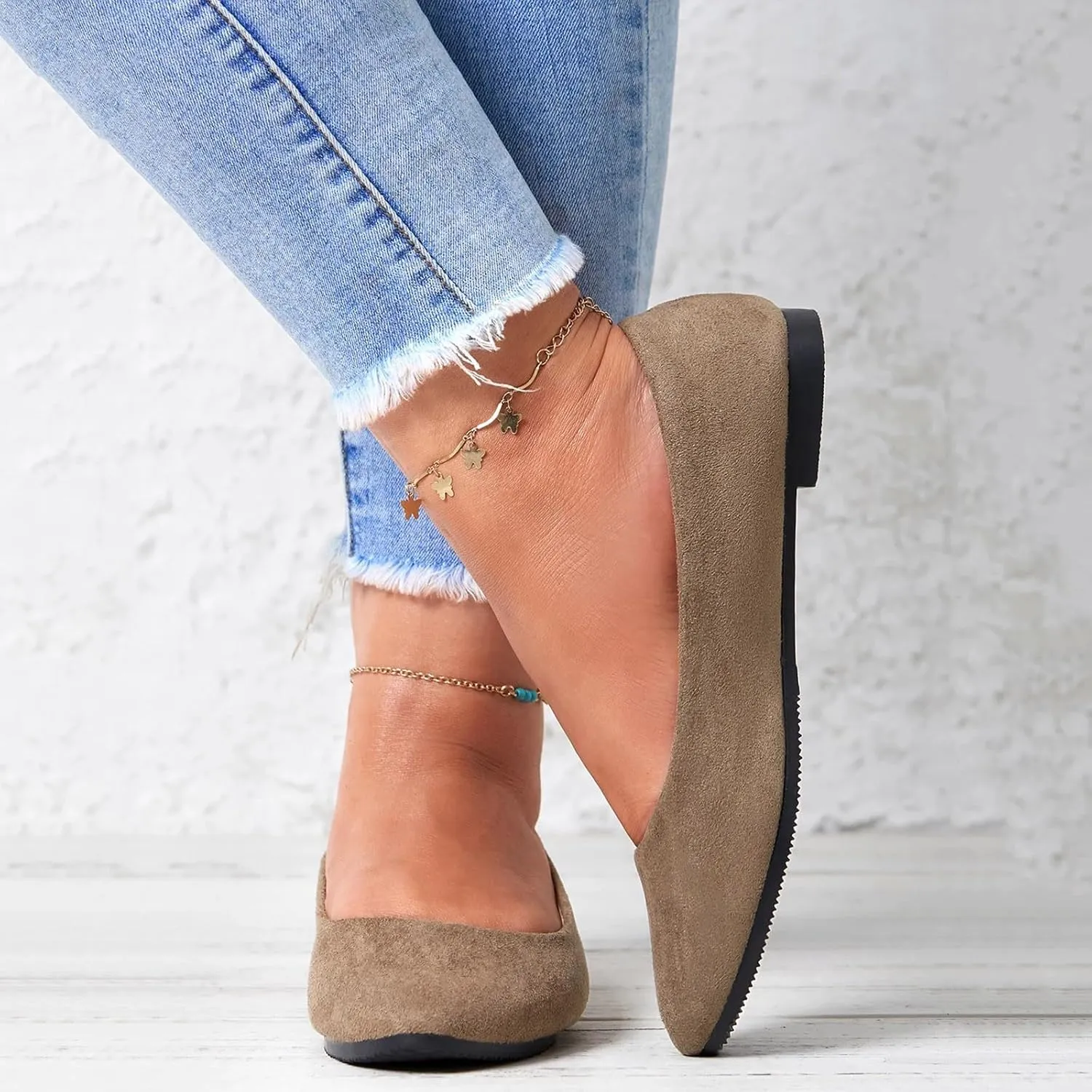 Black Flats for Women Dressy Pointed Toe Ballet Flats Comfortable Classic Flat Shoes for Women Faux Suede Walking Flats Shoes