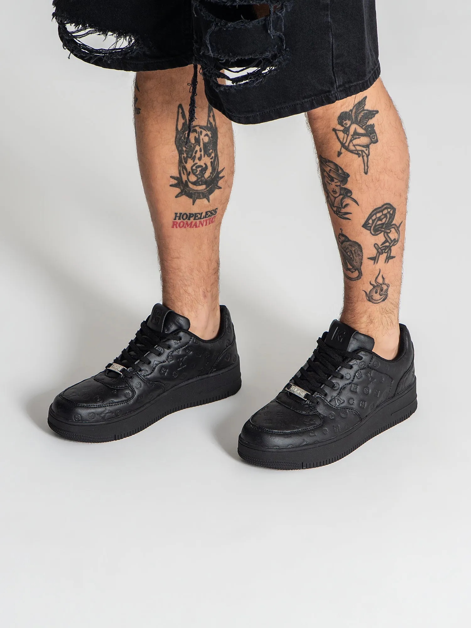 Black Mania Sneakers