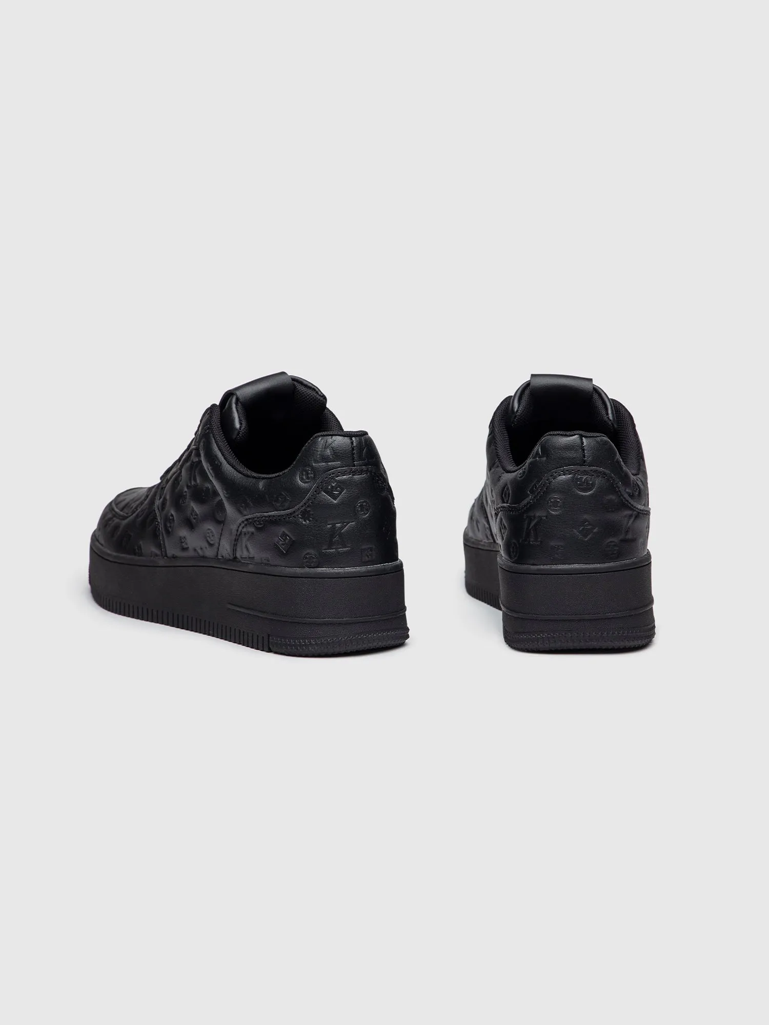 Black Mania Sneakers