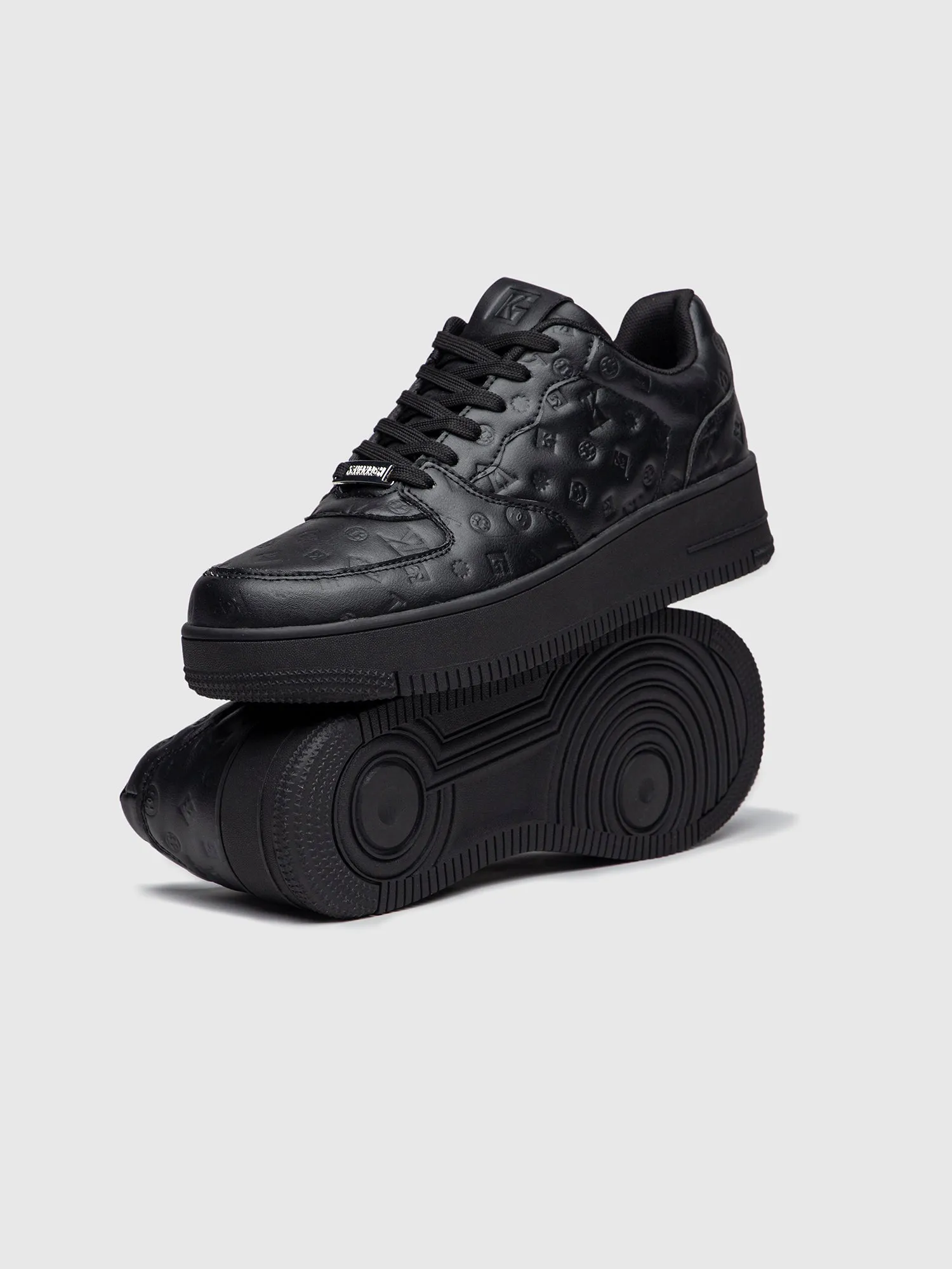 Black Mania Sneakers