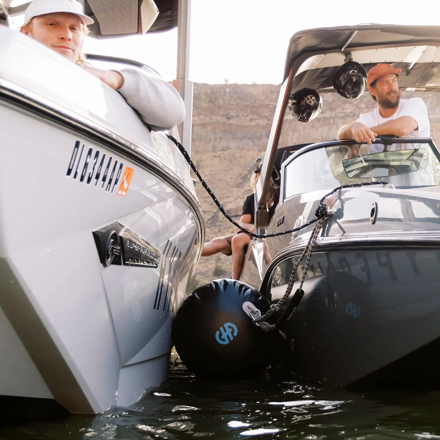 Boat Bumper - Inflatable Dock & Tie-Up Protection - Durable UV Material - Double Welded Seams - Easy Setup - Includes Tie-Down Cleats & Ropes - 5 Ft - Black