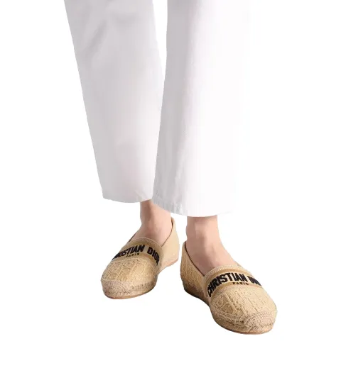 CHRISTIAN DIOR