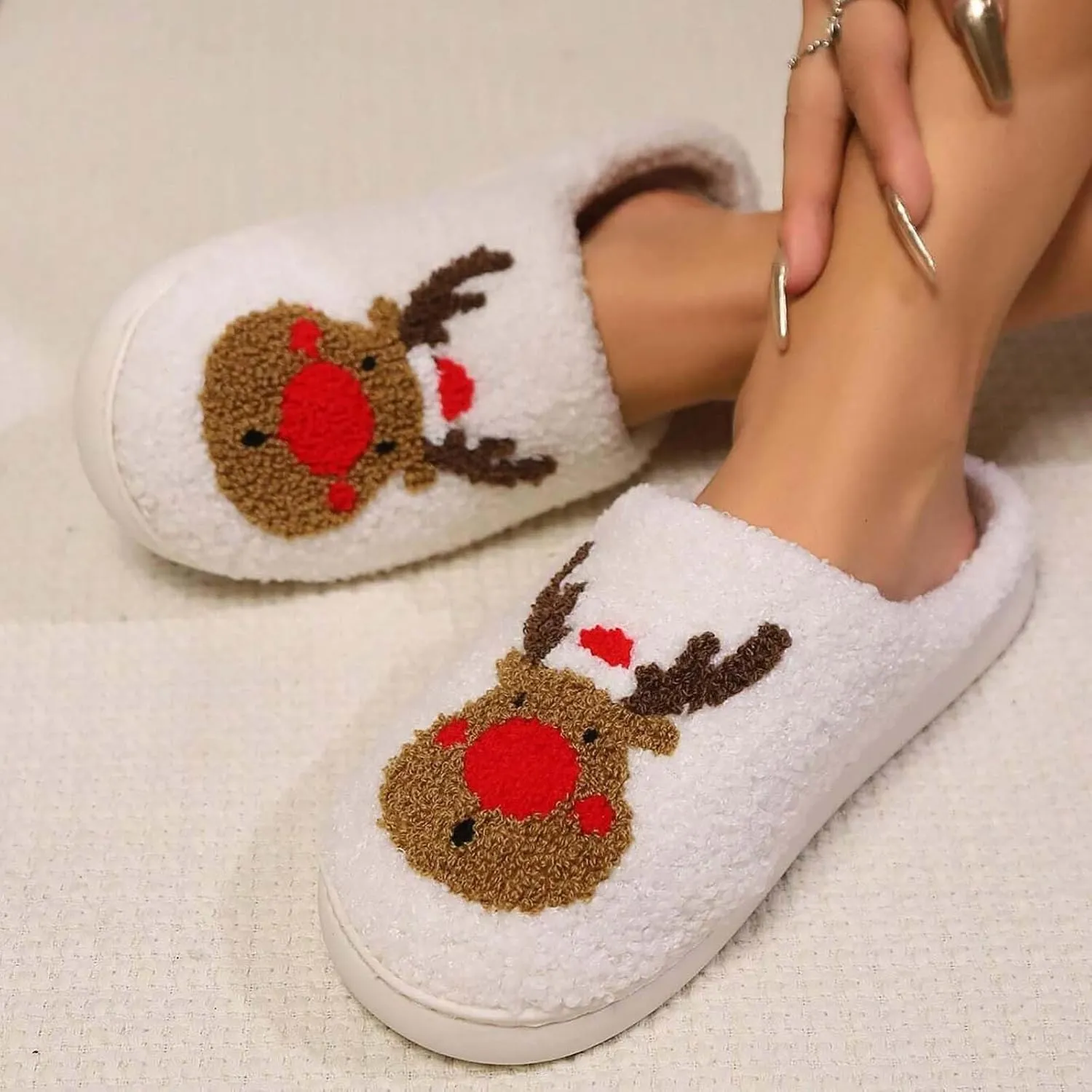 Christmas Slippers for Women Cozy Indoor Fuzzy House Slippers Soft Fur Lined Anti-Skid Memory Foam Winter Bedroom Slippers
