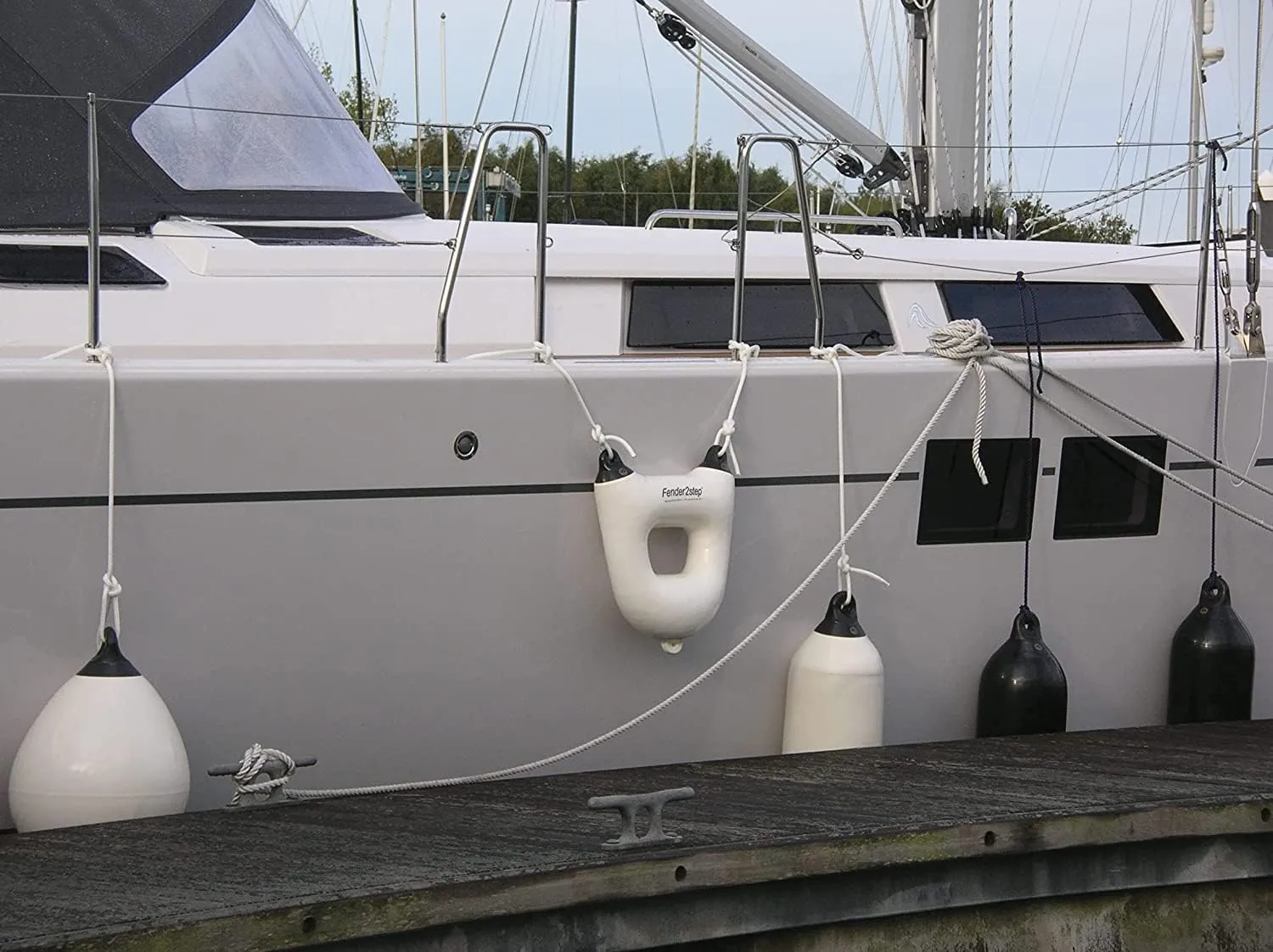 Dan Fender Fender2Step - Multi-Purpose Boarding Step and Boat Fender – Easy Access Bumper & Stepping Ladder with Foot Hole - Yacht, Pontoon & Boat Accessories for Docking