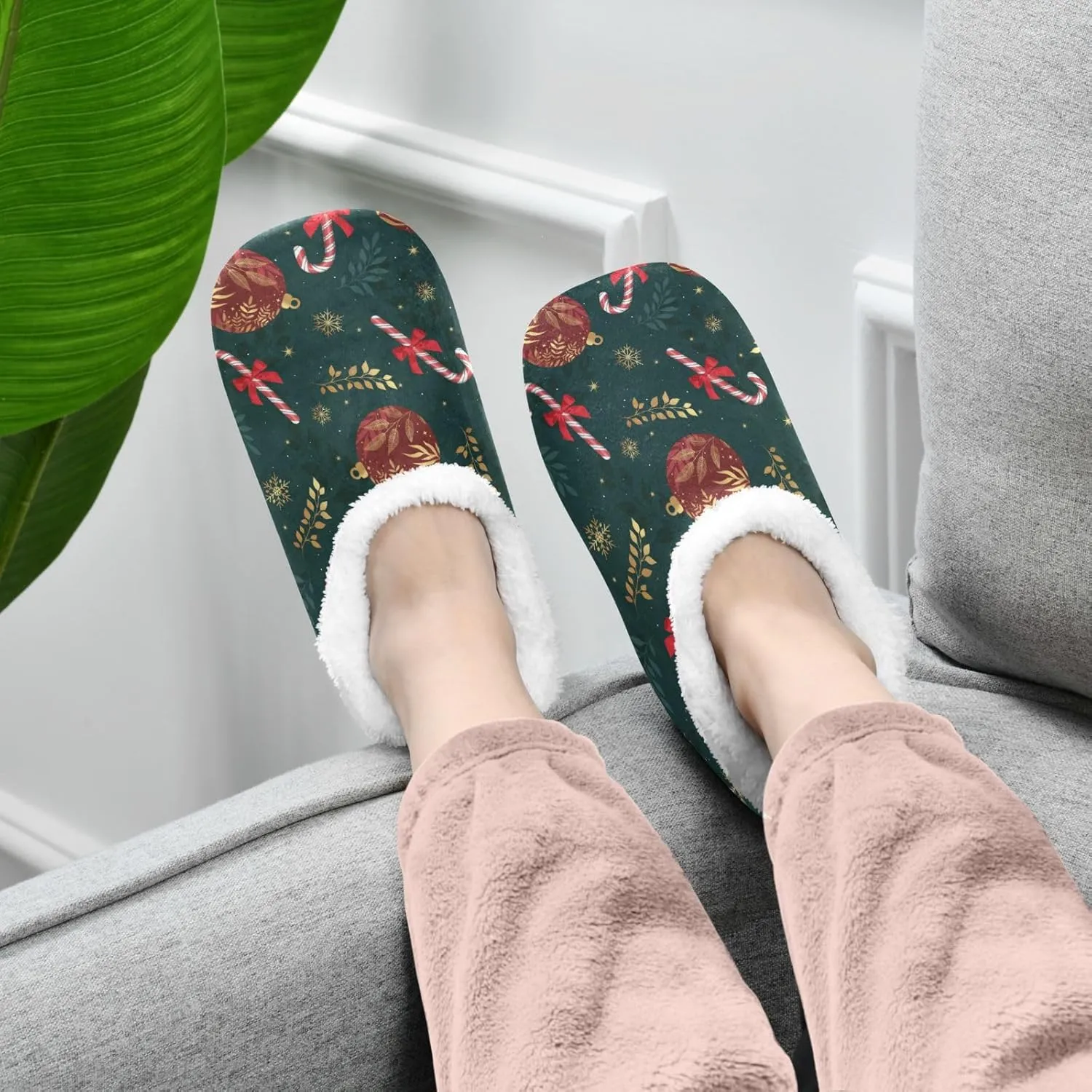 Dussdil Candy Canes Snowflakes Red Balls Home Winter Slippers Spa Travel House Slipper Soft Memory Foam Slipper Non Slip for Hotel Bedroom Shoes Slippers M