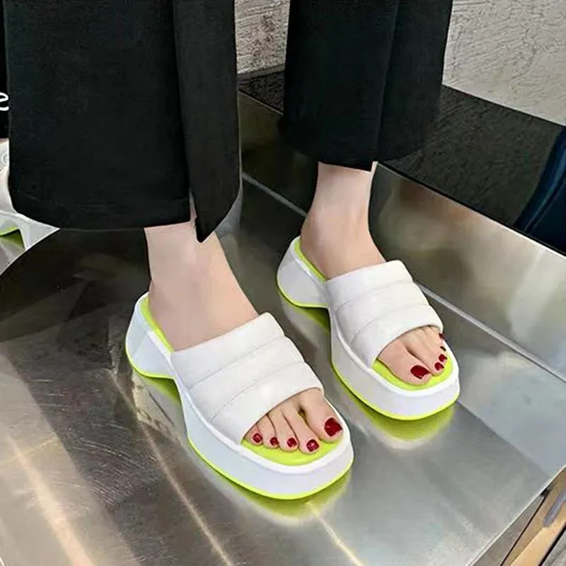 Neptila platform slipper