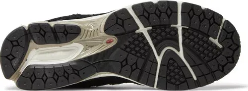 New Balance 2002R "Protection Pack - Black Grey"