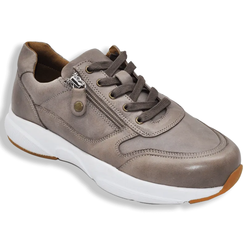 Pure Comfort Aced Leather Sneaker