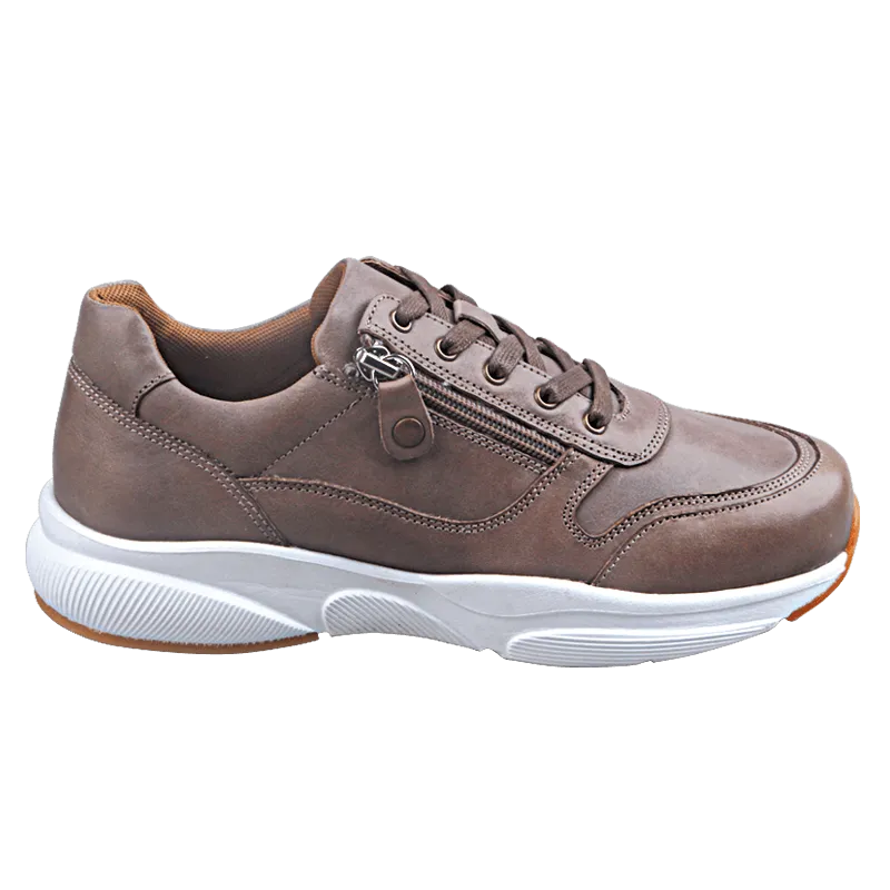 Pure Comfort Aced Leather Sneaker