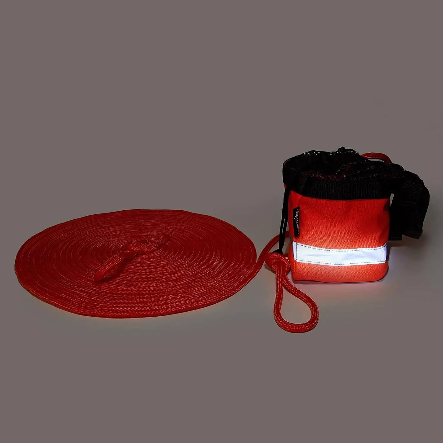 Rescue Throw Bag with 50/100 Feet Floating Line,Emergency Throw Bag with Whistle Buckle for Kayaking and Rafting,Safety Equipment for Raft and Boat