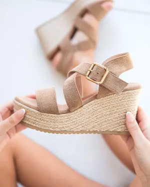 Sandale femme talon compensée taupe daim - Maëlle