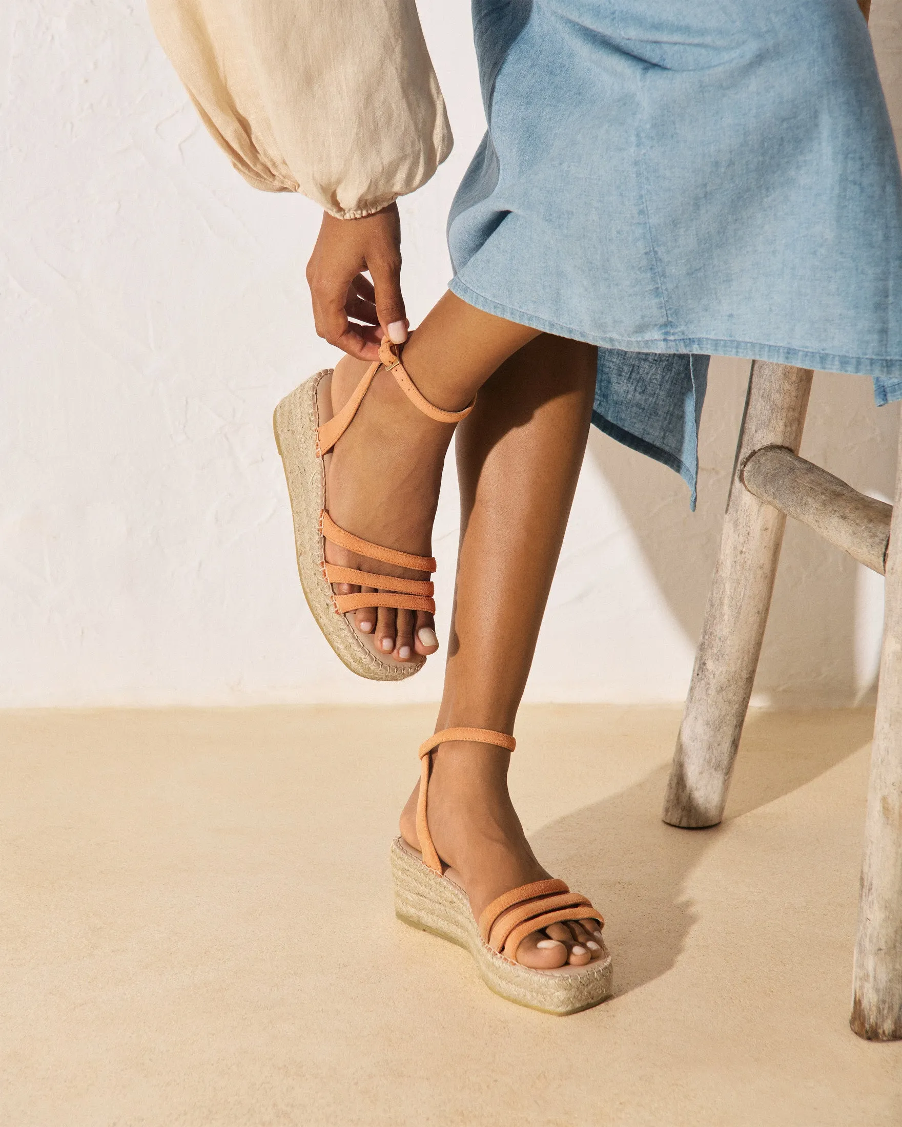 Soft Suede Three Bands Platform - W26WU - Hamptons Island Peach