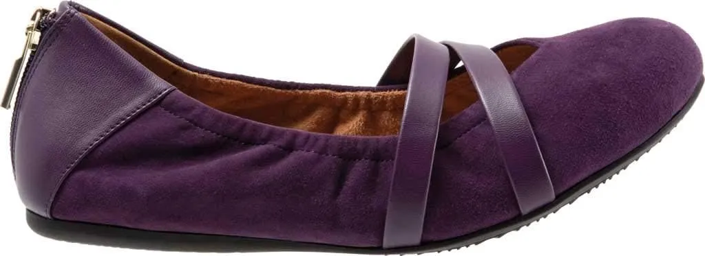SoftWalk Women's Sierra Ballet Flat