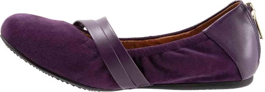 SoftWalk Women's Sierra Ballet Flat