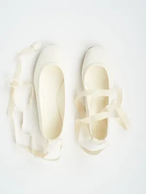 The Modern Ballet in Soft White