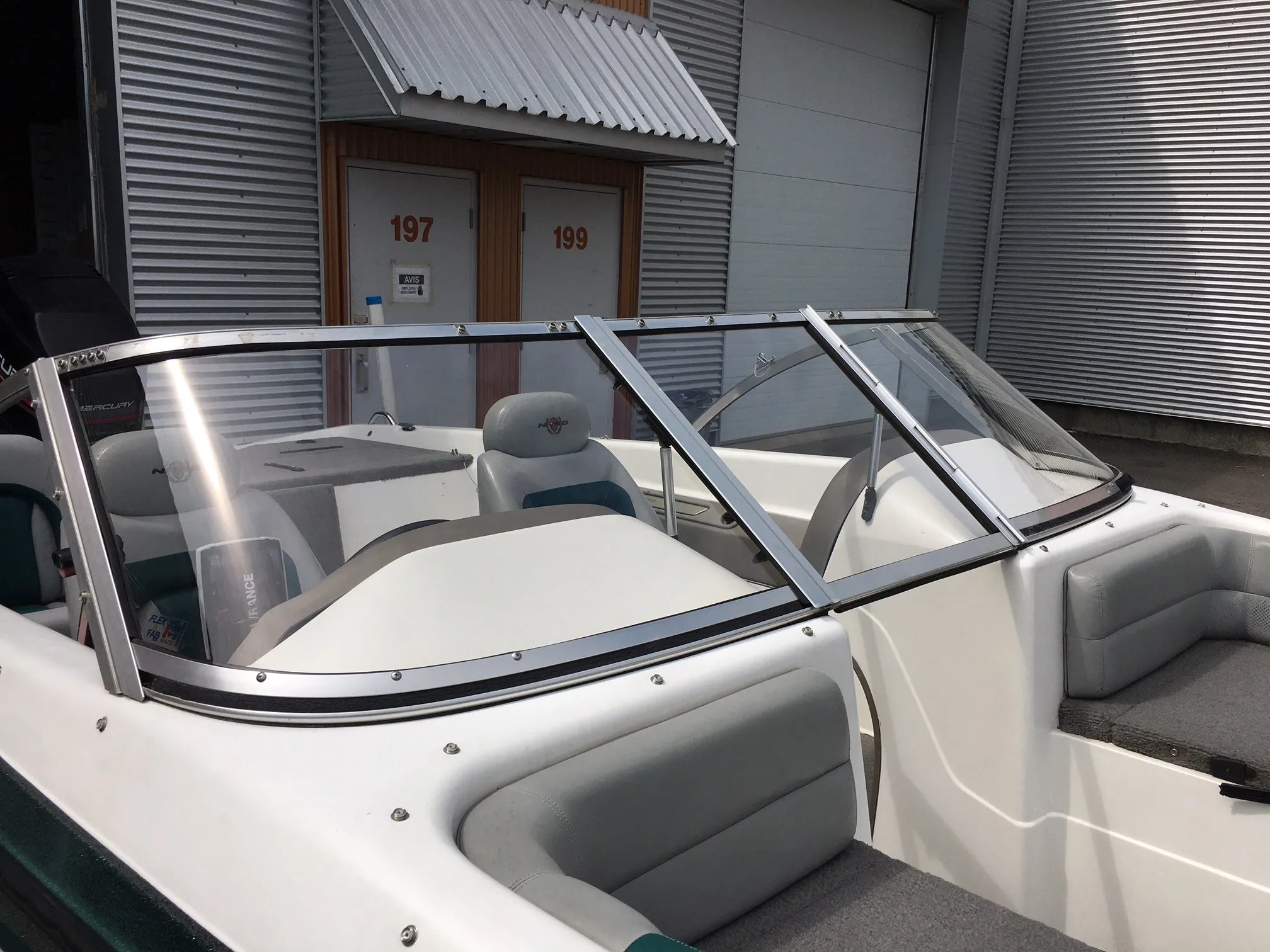 Universal Curved Glass Boat Windshield Repair