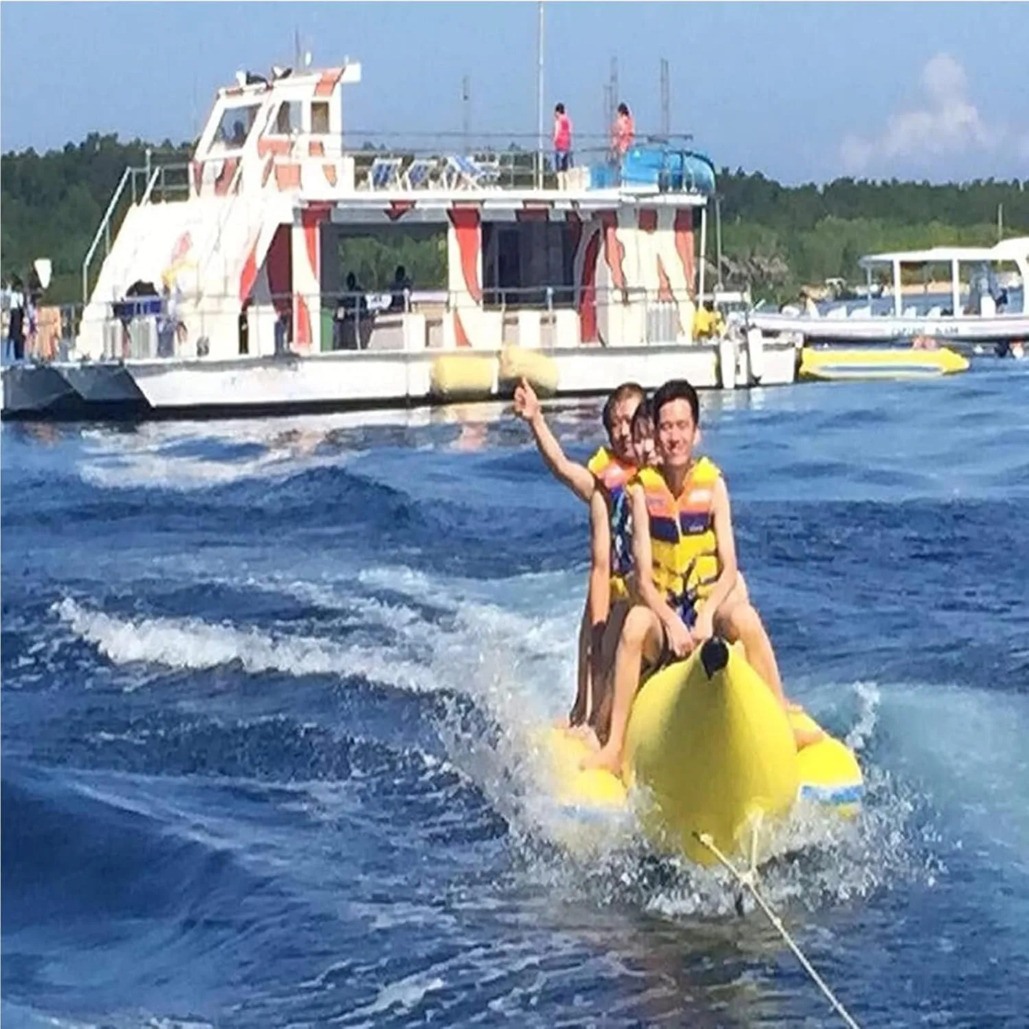 Water Surfing Banana Boat, Ski Floating Kayak, Inflatable Flying Fish, Inflatable Amusement Park Equipment, Adult and Children Water Toys PVC Inflatable Floating Spacecraft