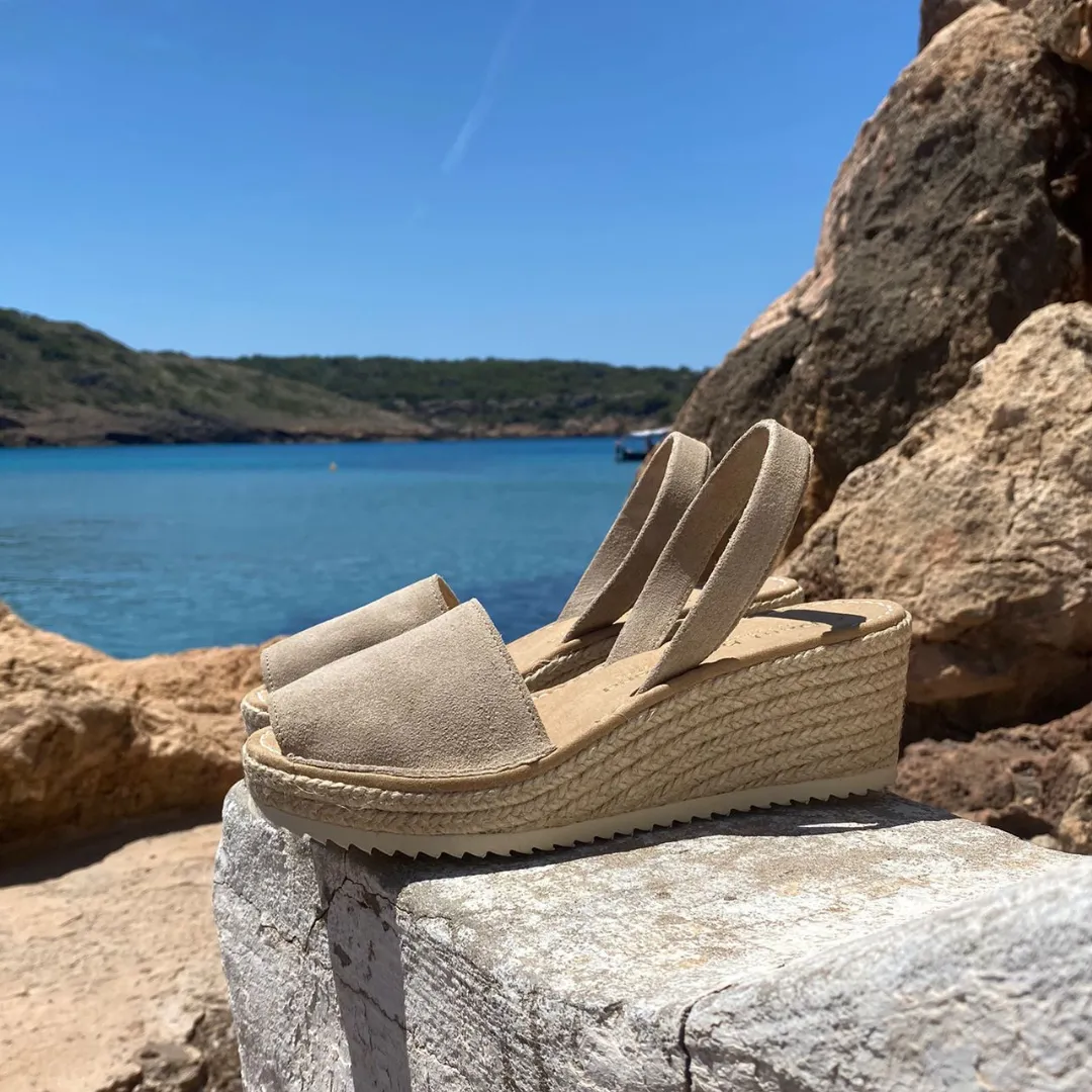 Wide Fit | Wedges | Stone (Padded)