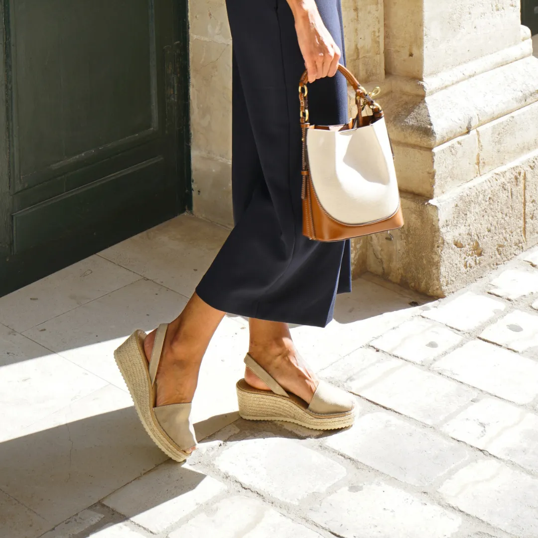 Wide Fit | Wedges | Stone (Padded)