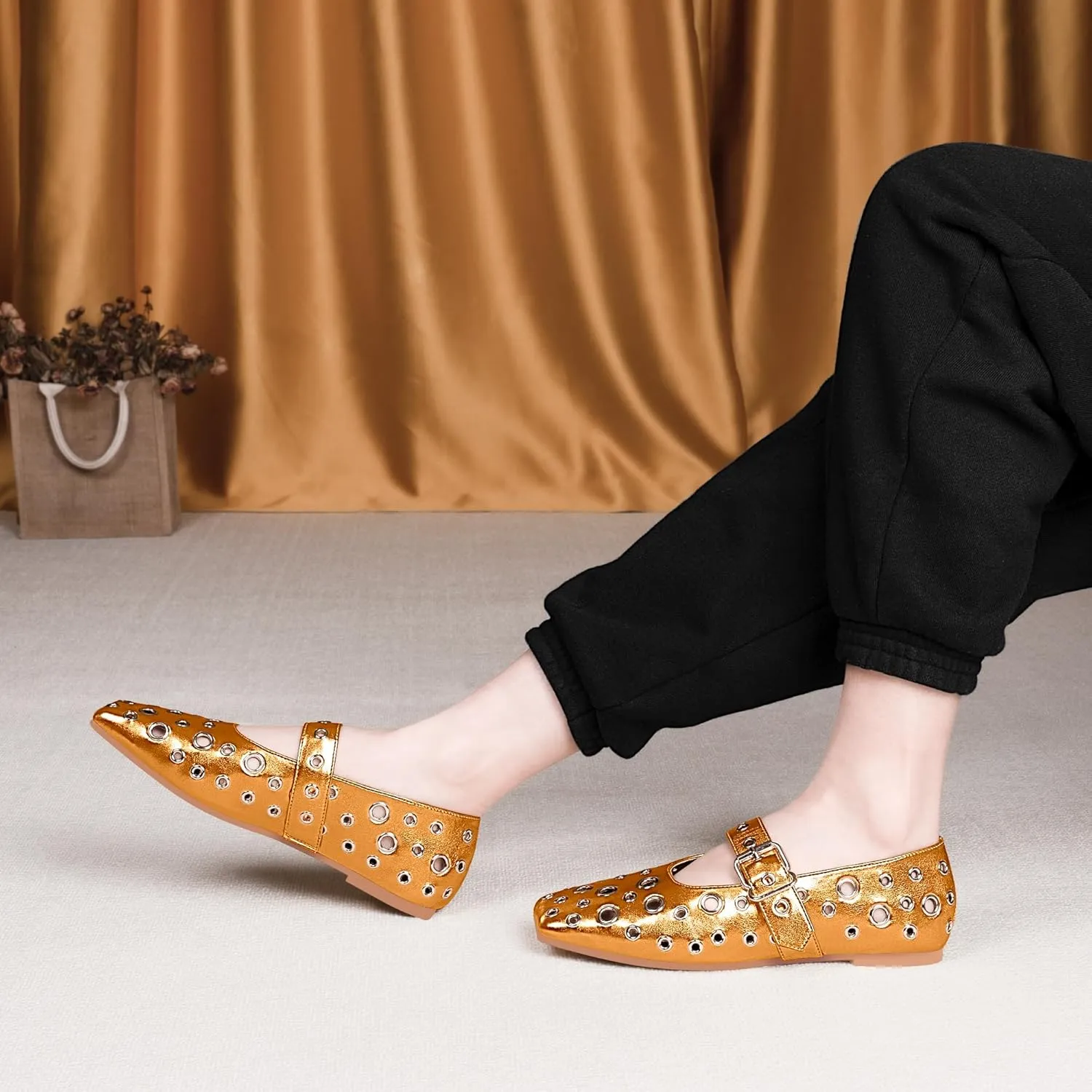 Women's Ballet Flats Studded Metal Eyelet Buckle Perforated Mary Jane Shoes