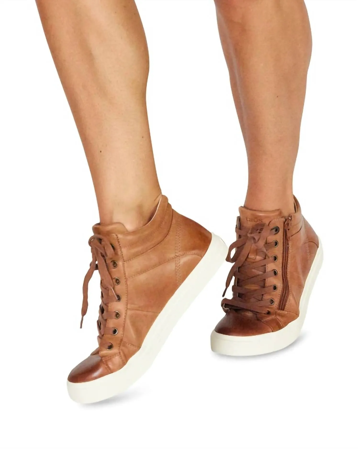 Women's Winner High Top Sneaker In Caramel